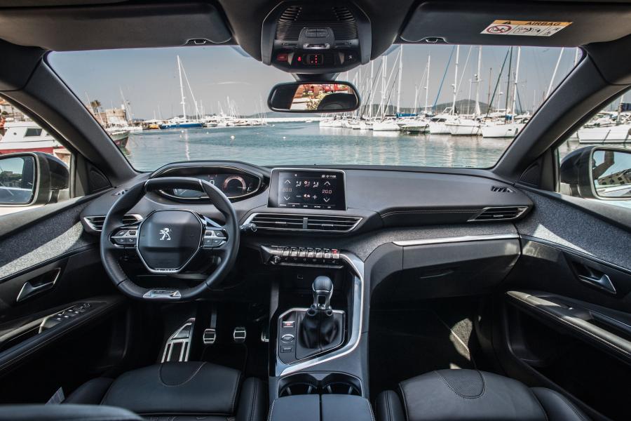 Торпедо Peugeot 3008 GT Line 2016 года  (WW) (фото 37 из 42)